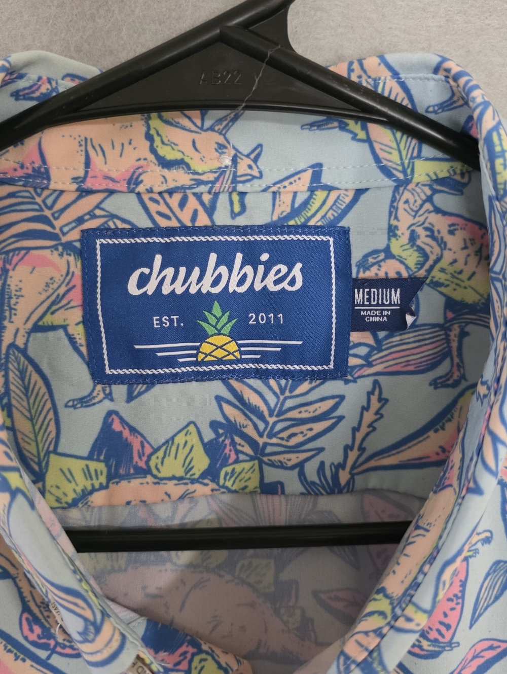 Chubbies Mens Tropical Dinosaur Short Sleeve Button Down Shirt Size Medium - Picture 2 of 10